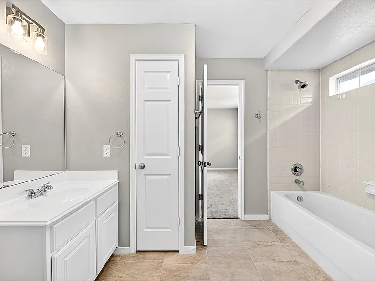 27011 Rockwood Park Ln — Photo 20