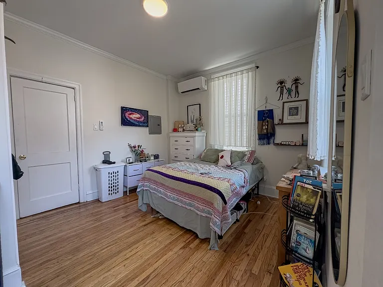 1223 N Franklin St #2R — Photo 2