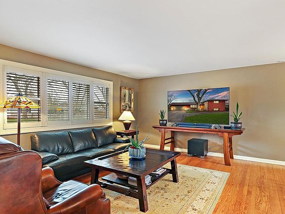 5th image of 3015 Knollwood Ln