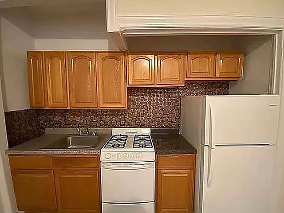 4th image of 8380 118th St APT 2A