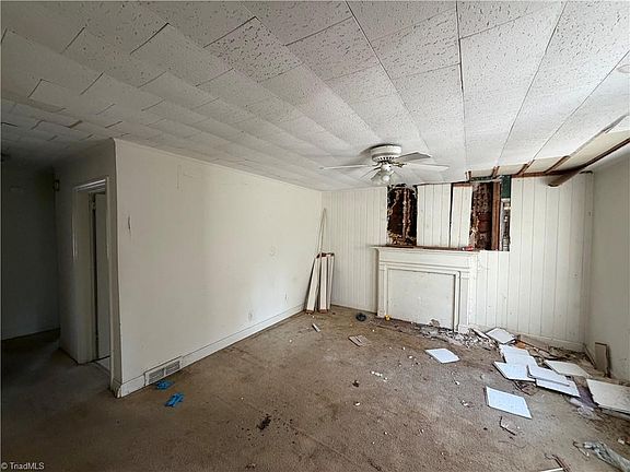 4th image of 313 Lockland Ave