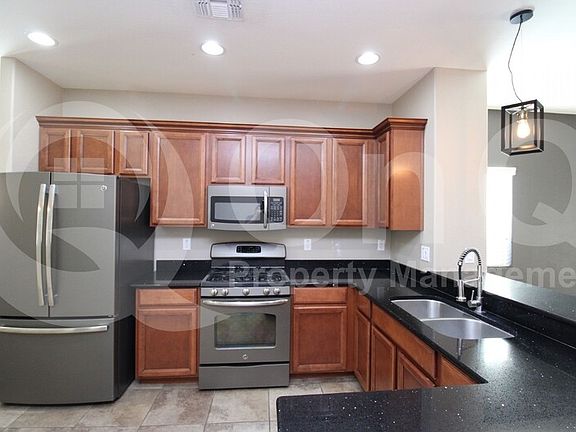 4th image of 966 W Empress Tree Ave