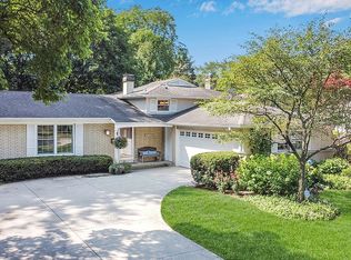 628 Burdick St, Libertyville, IL