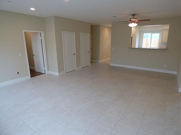 4th image of 907 Del Valle Ave