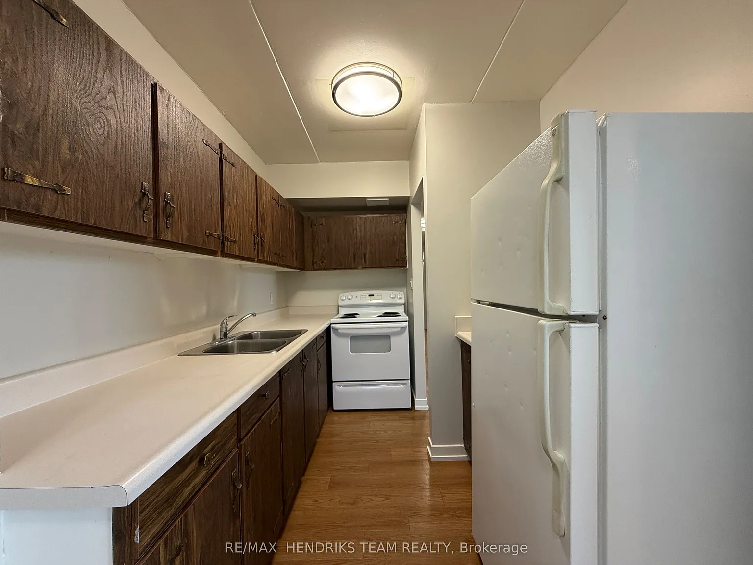 2 bed, $1,650 — Photo 3