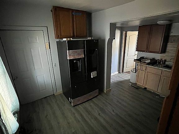 4th image of 1218 Sanford St