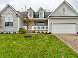 704 Falcon Ridge Ln, La Grange, KY 40031
