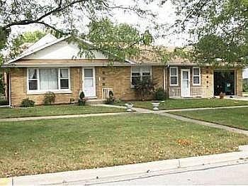 2nd image of 1951 Stratford Ave