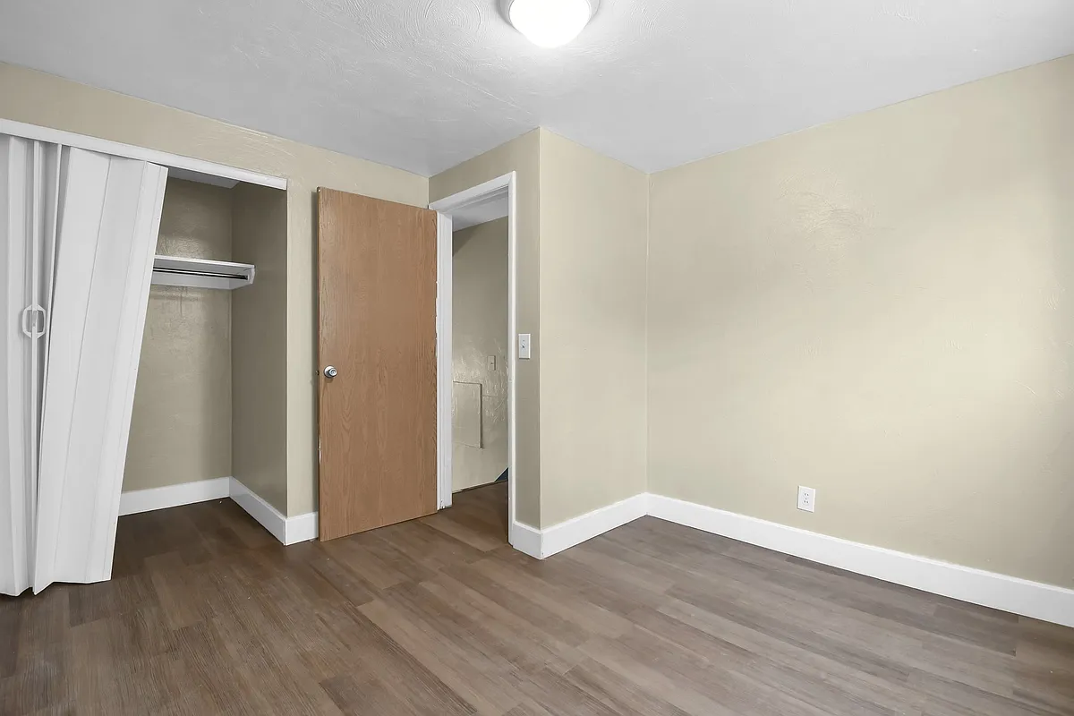 Building Photo - 1794 Genessee Ave #1
