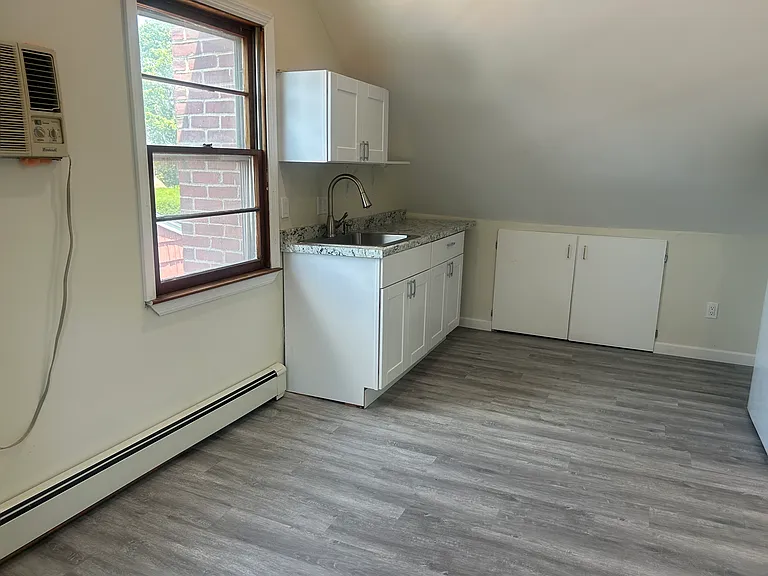 548 S 16th St #2 — Photo 8