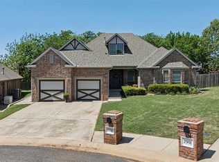 13221 Englewood Ln, Edmond, OK 73013