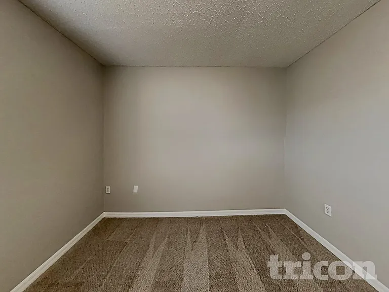9312 Thunderbolt Dr — Photo 12