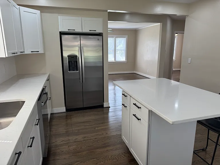 825 Maryland Ave — Photo 16