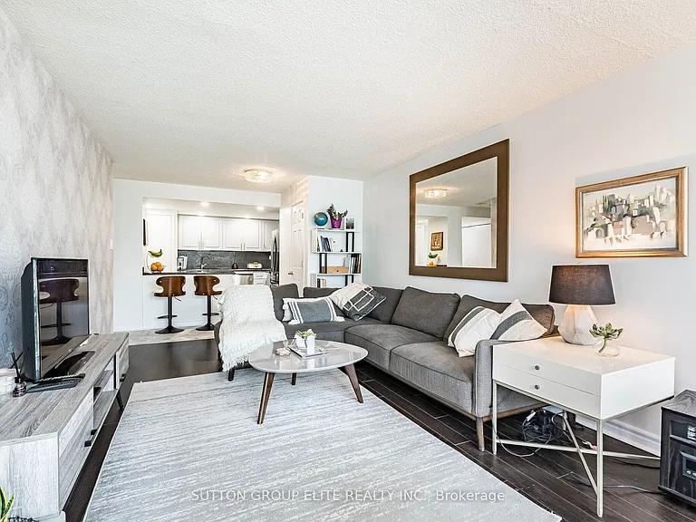 2091 Hurontario St #307 — Photo 25