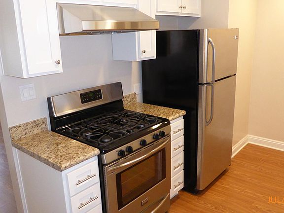 3rd image of 8428 Amigo Ave APT 7