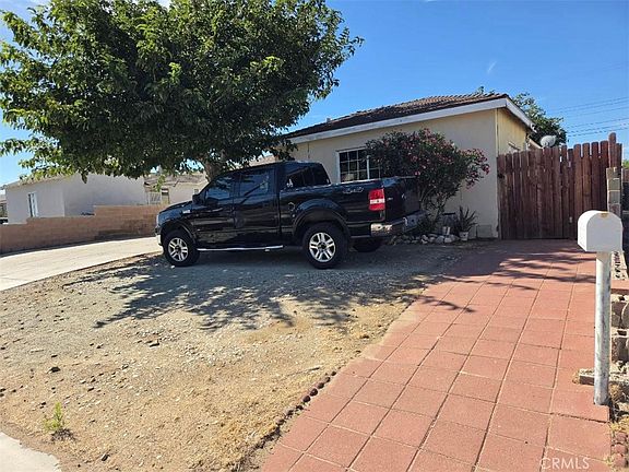 4th image of 1510 E Avenue R