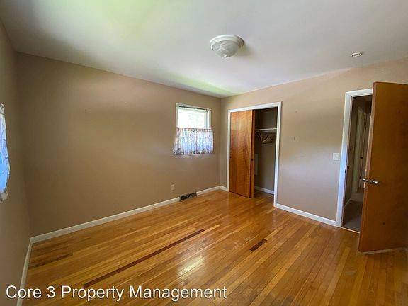 3rd image of 416 E Emerson St Unit 2-B