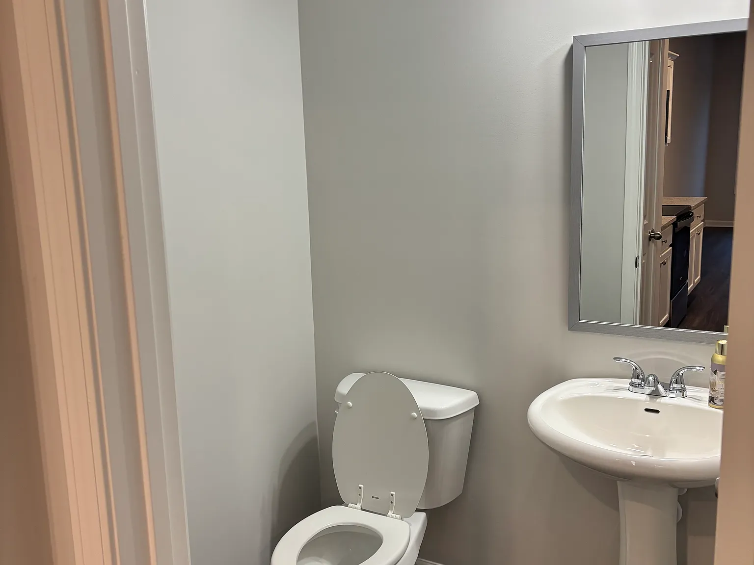 2 bed, 2.5 bath, 1296 sqft, $2,000 — Photo 4