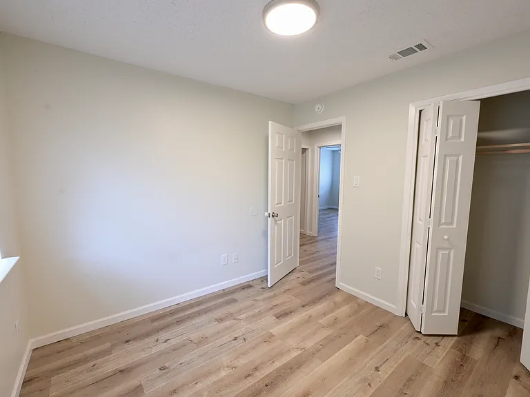 210 W William Cannon Dr #B — Photo 10