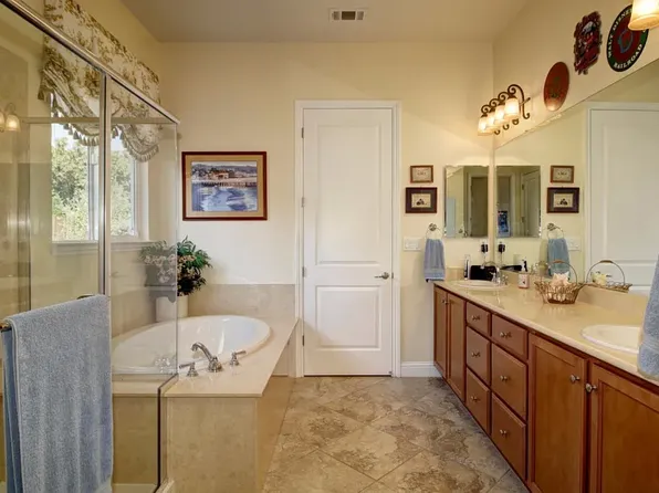 2112 Arlington Dr, Roseville, CA 95747