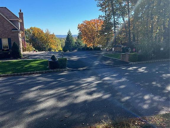2nd image of 805 Reservoir Ave