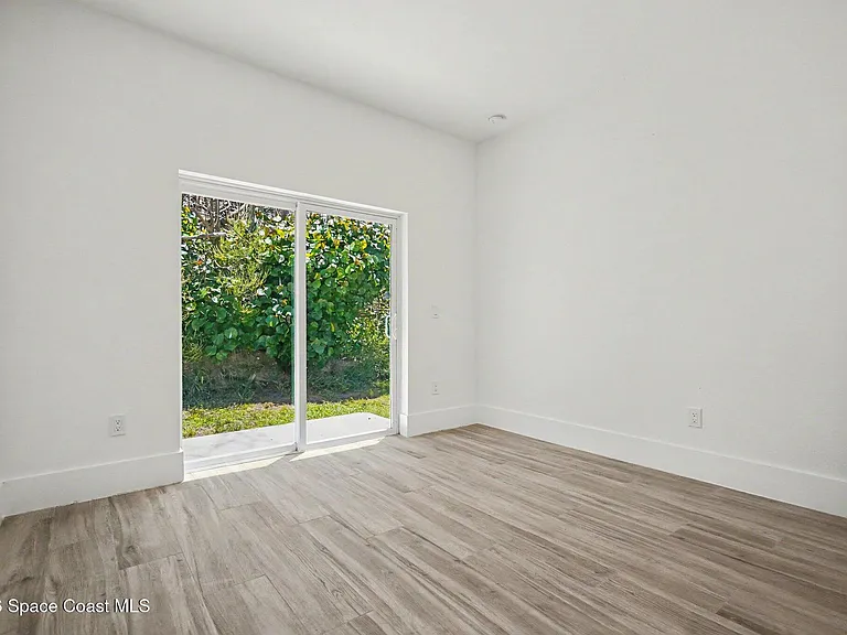 19 Travis St #101 — Photo 7