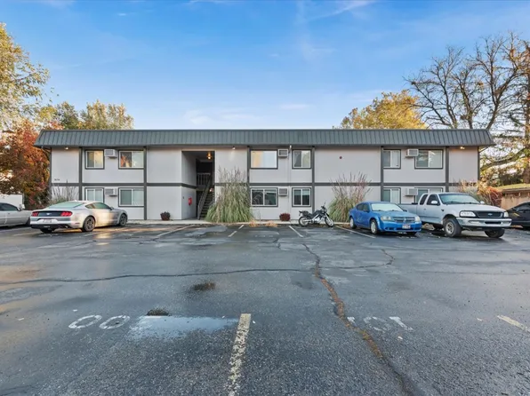 Oregon Trail Village