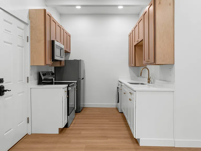 1007 Adams St SE #103 — Photo 4