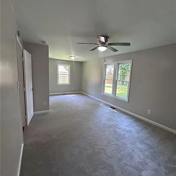 26 Herring St — Photo 8