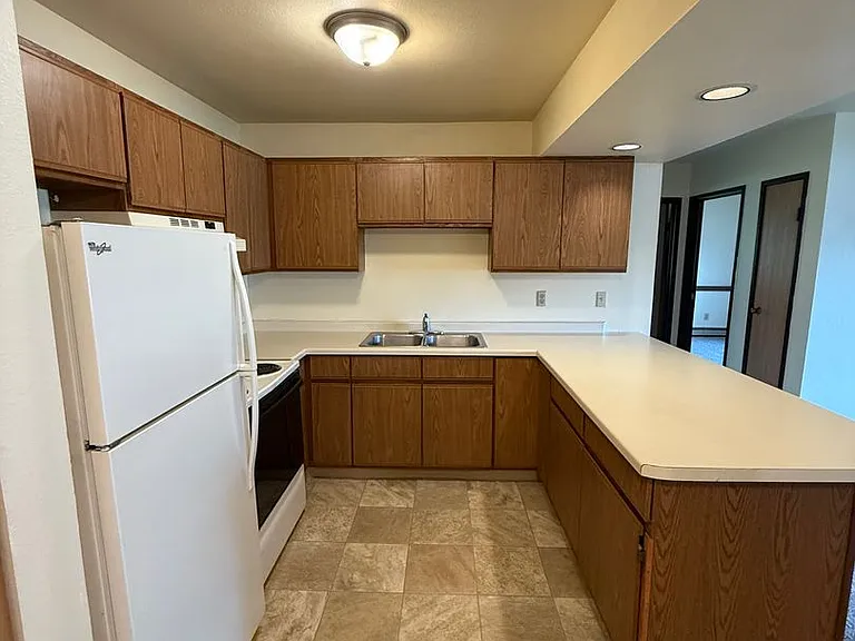 Cedar Creek Apartments-Oshkosh — Photo 20