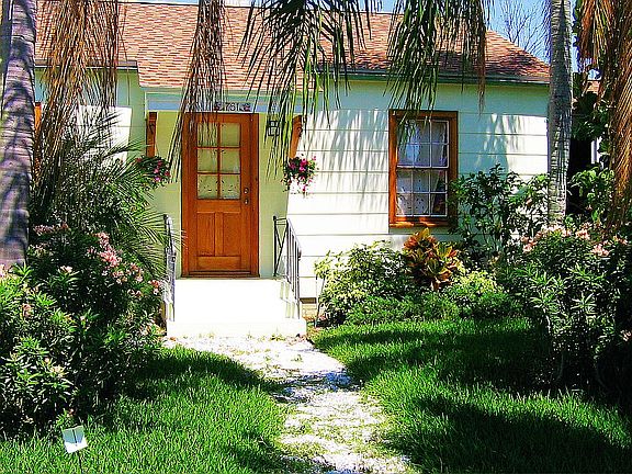 2nd image of 761 Lantana Ave