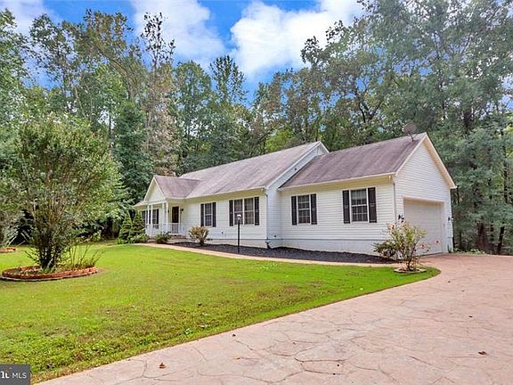 2nd image of 15 Cypress Ln