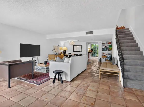 946 NE 24TH Avenue #186, Hallandale Beach, FL 33009