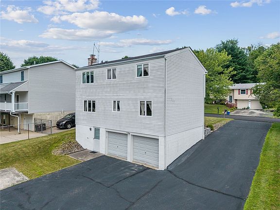 2nd image of 132 Tippecanoe Dr