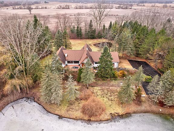 2nd image of 10722 Gera Rd