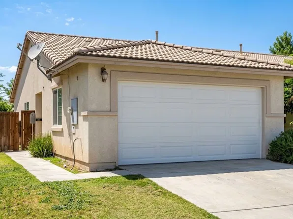 1301 Saboba Ct, Imperial, CA 92251