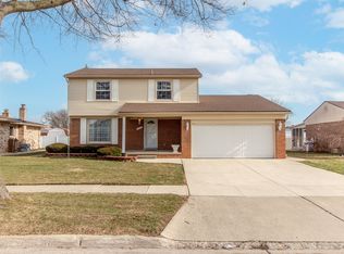 24527 Colonial Dr, Woodhaven, MI