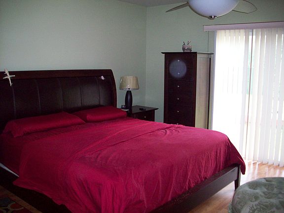 Master w/sliders to outside