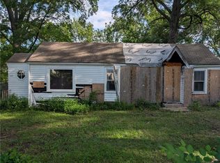 522 E Devon St, Independence, MO 64055