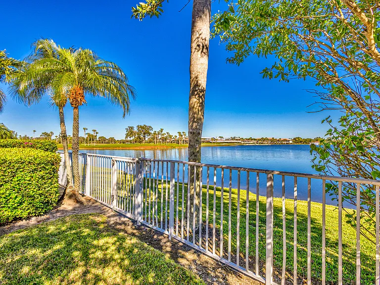 919 Augusta Pointe Dr — Photo 47