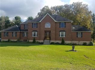 22 Creekview Rd, Kunkletown, PA 18058