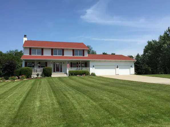 4102 Explorer Dr, Valparaiso, IN 46383