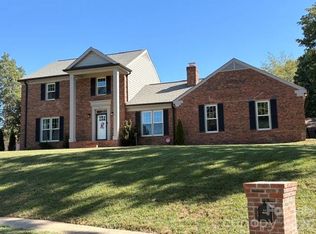 241 Linville Dr, Matthews, NC 28105