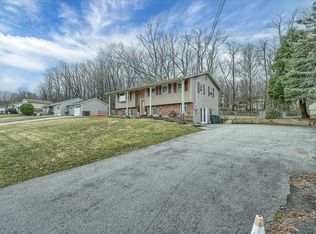 40 Maple Ave, Chester, NY 10918