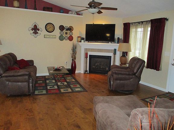 2nd image of 3351 Jantz Cir