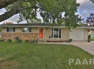201 S Meadowview Ln, Washington, IL 61571