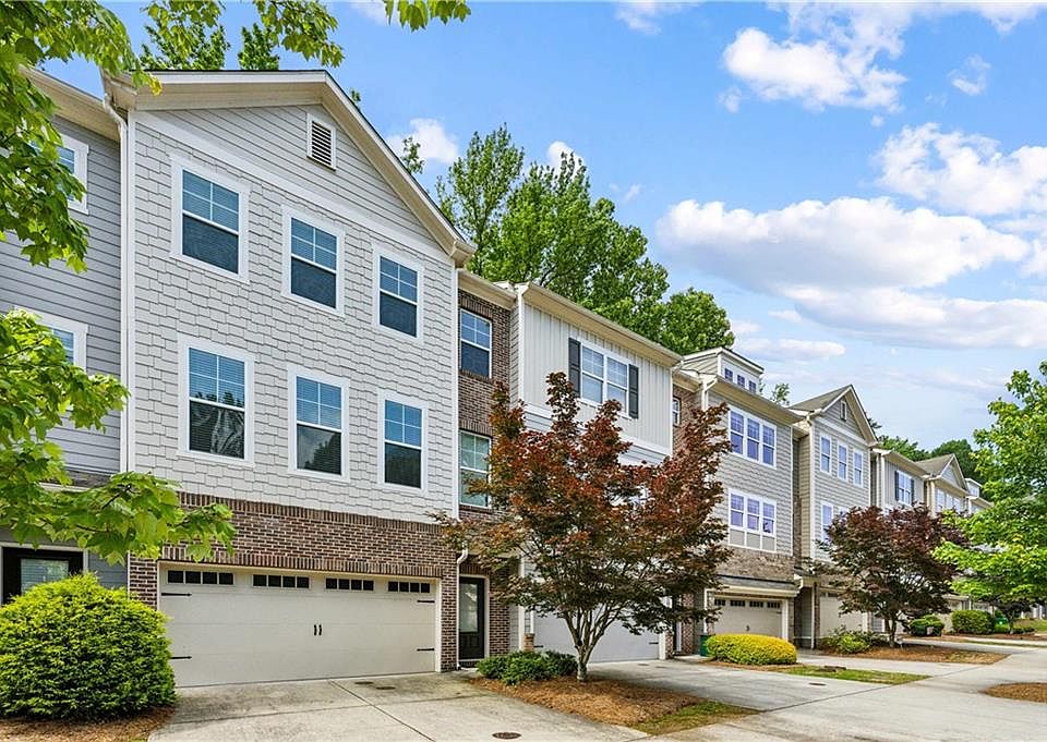 1st image of 2817 White Oak Ln