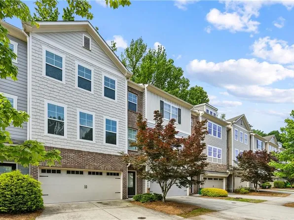 2817 White Oak Ln, Decatur, GA 30032