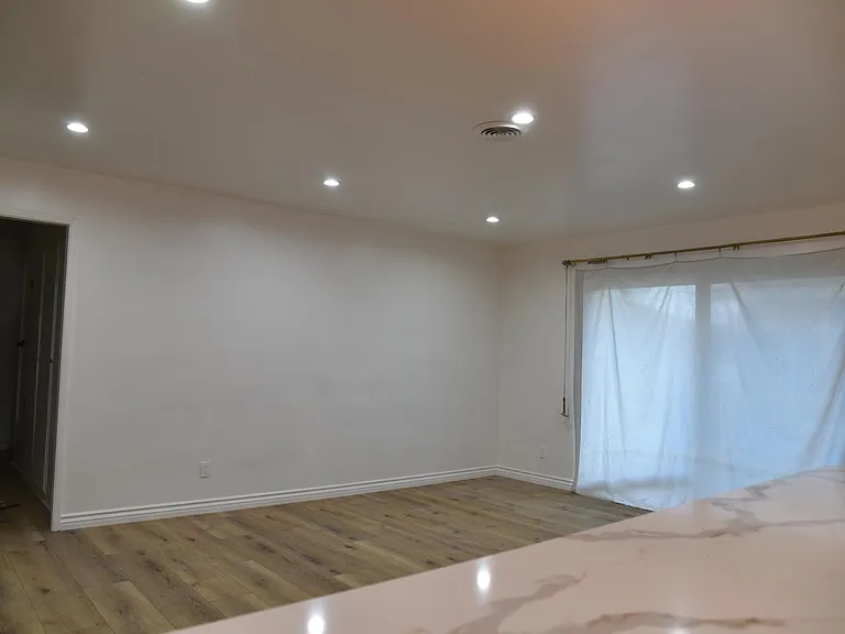 23942 Victory Blvd — Photo 3