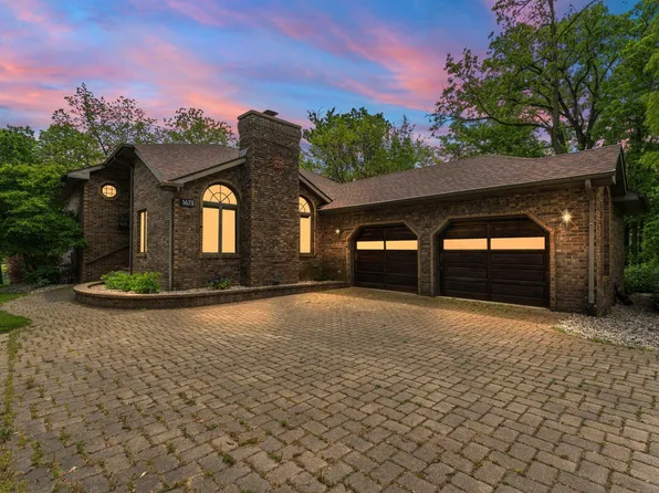1673 Sunnyslope Dr, Crown Point, IN 46307
